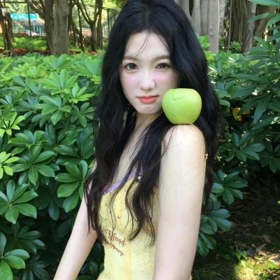 窃窃私语